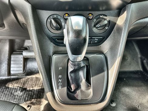 Used 2017 Ford Transit Connect XL image 15
