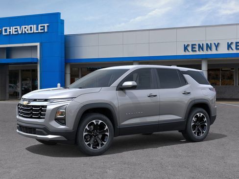 New 2026 Chevrolet Equinox LT w/ Convenience Package II image 2