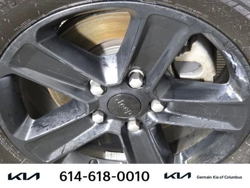 Used 2022 Jeep Wrangler Unlimited Sport image 13