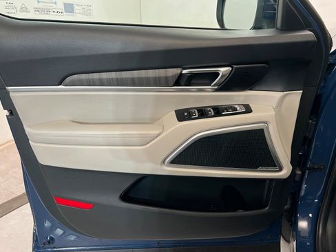 Used 2023 Kia Telluride EX image 15