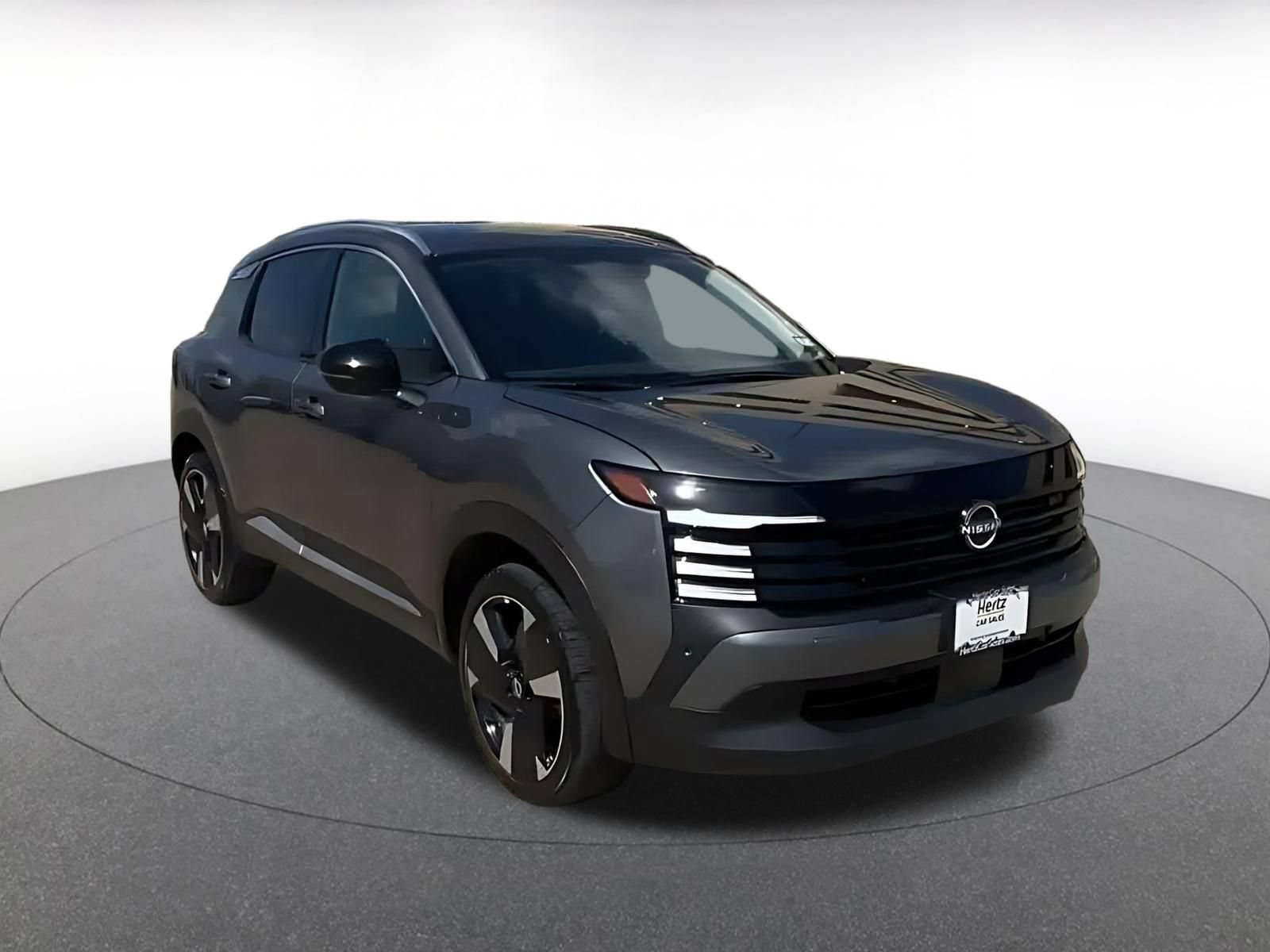 Used 2026 Nissan Kicks SR AWD/4WD image 3