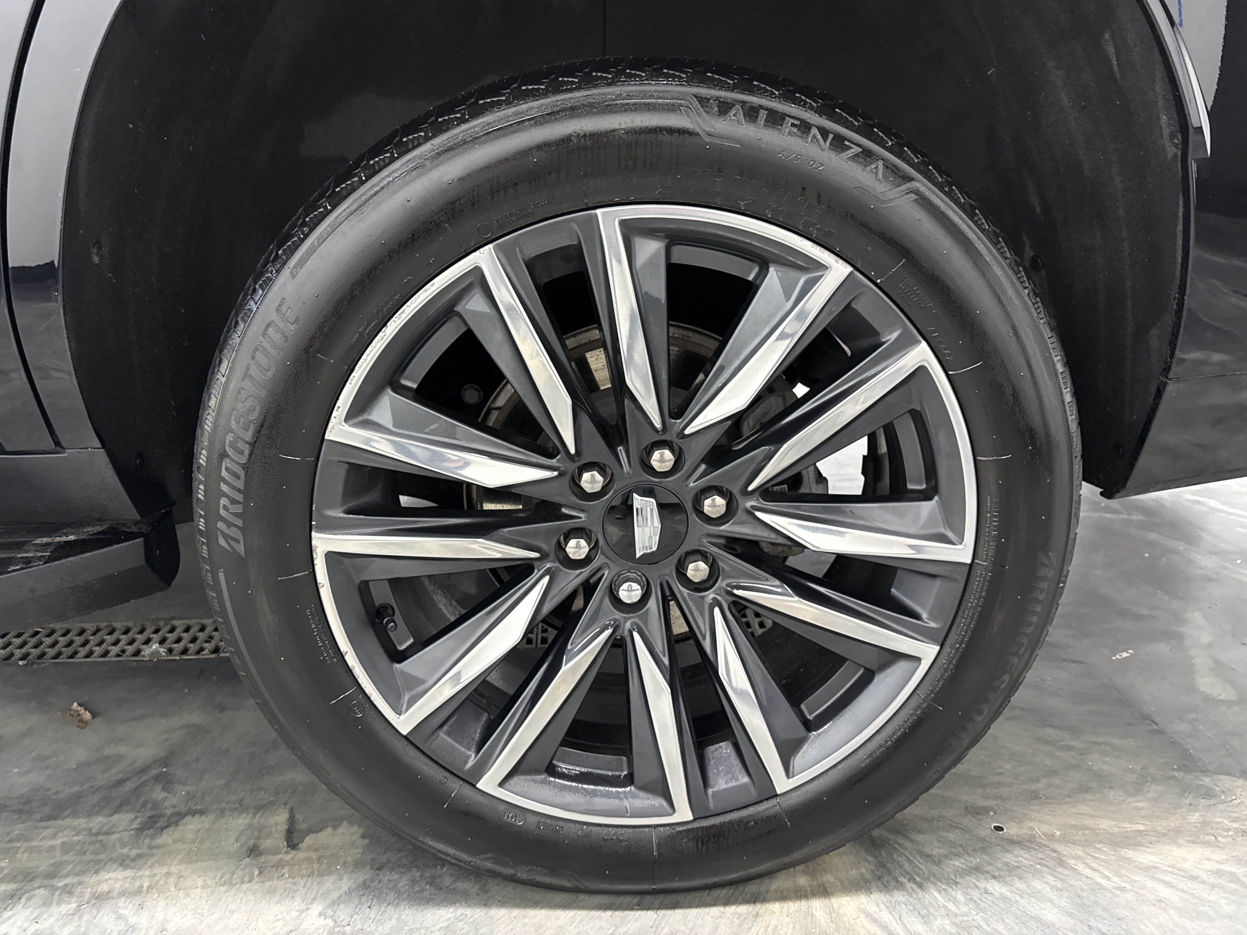 Used 2023 Cadillac Escalade Sport w/ LPO, Floor Liner Package AWD/4WD image 37