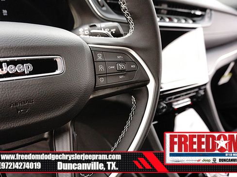 New 2025 Jeep Grand Cherokee L Laredo w/ Luxury Tech Group I image 27