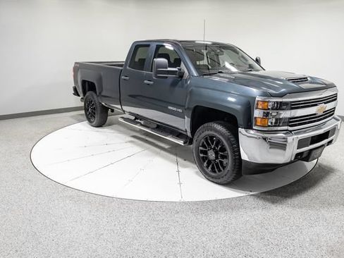 Used 2017 Chevrolet Silverado 3500 W/T AWD/4WD image 27