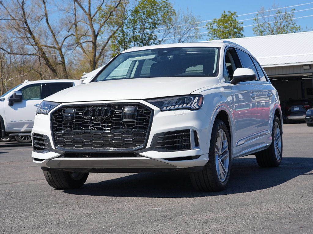 Used 2024 Audi Q7 3.0T Premium Plus AWD/4WD image 7