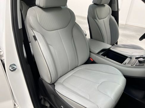 Used 2024 Hyundai Palisade SEL w/ Premium Package FWD image 31