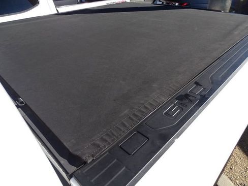 Used 2022 GMC Sierra 1500 Elevation w/ LPO, Elevation Black Package image 16