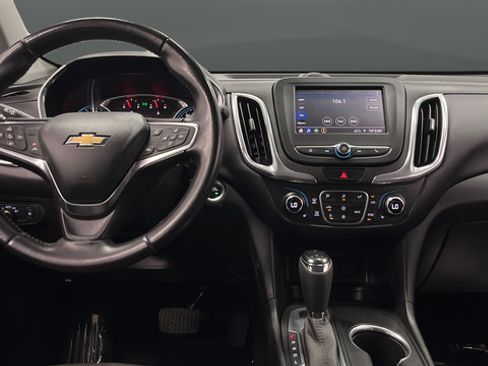 Used 2020 Chevrolet Equinox LT AWD/4WD image 12