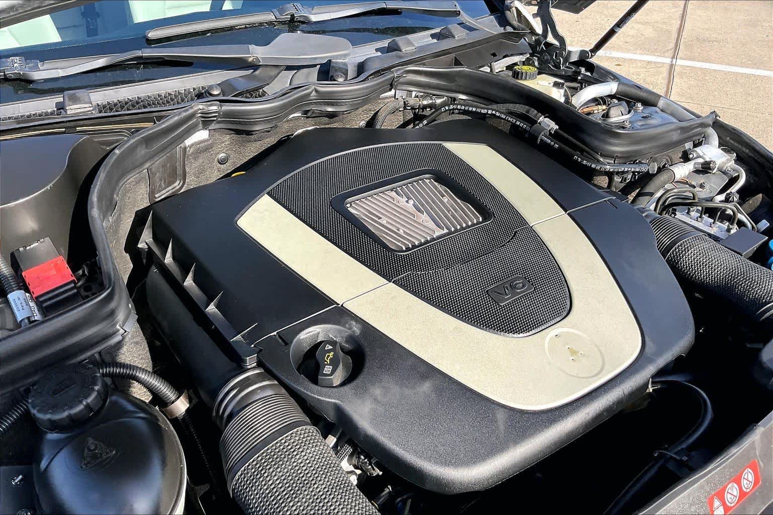 Used 2011 Mercedes-Benz C 300 Sedan image 31