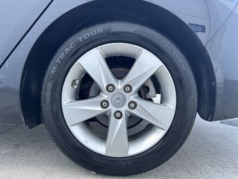 Used 2013 Hyundai Elantra GLS w/ Preferred Pkg image 35