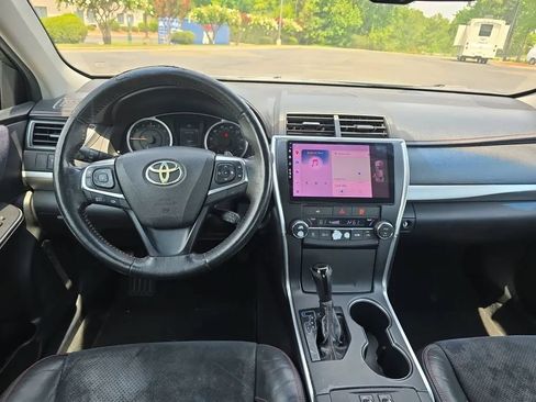 Used 2015 Toyota Camry XSE FWD image 14