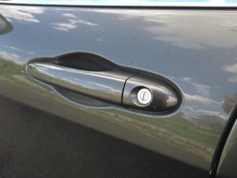 Used 2015 Jeep Cherokee Latitude w/ Cold Weather Group image 21