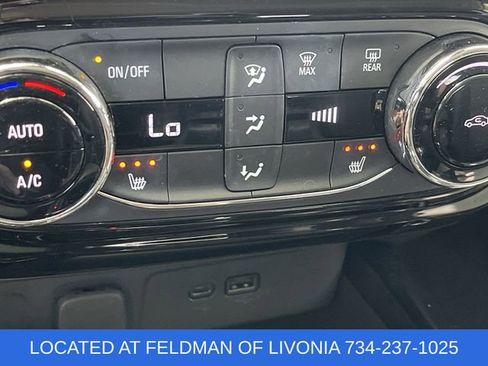 Used 2024 Chevrolet Trax LT w/ Driver Confidence Package FWD image 34
