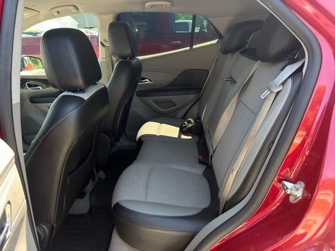 Used 2016 Buick Encore Convenience FWD image 3