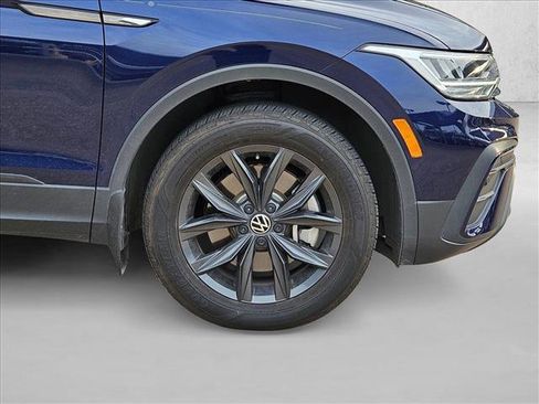 Used 2024 Volkswagen Tiguan SE image 20