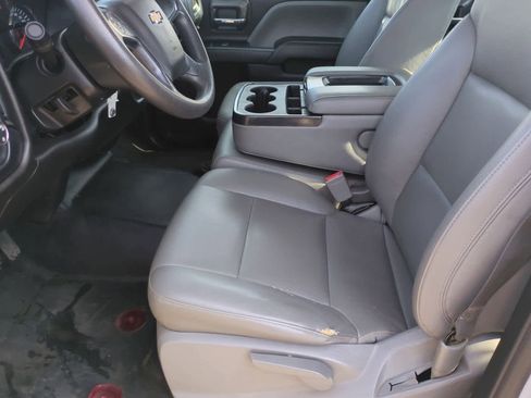 Used 2018 Chevrolet Silverado 1500 W/T w/ Trailering Package image 16