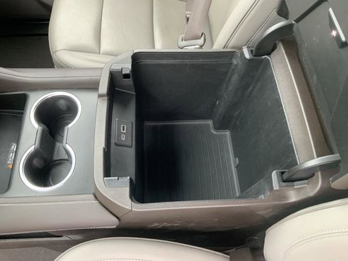 Used 2023 GMC Yukon SLT image 53