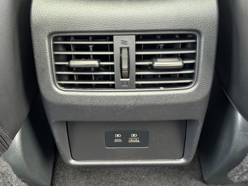 Used 2023 Nissan Rogue SV w/ SV Premium B Package FWD image 30
