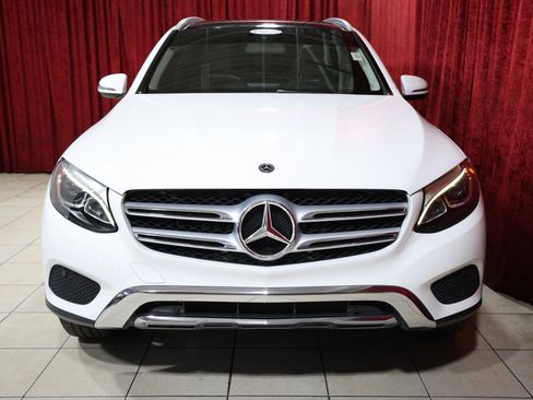 Used 2019 Mercedes-Benz GLC 300 w/ Premium Package image 9