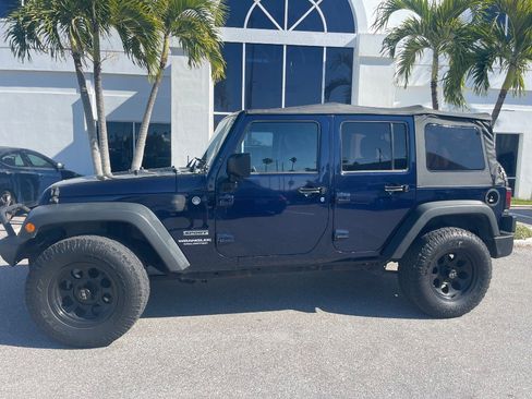 Used 2013 Jeep Wrangler Unlimited Sport image 27