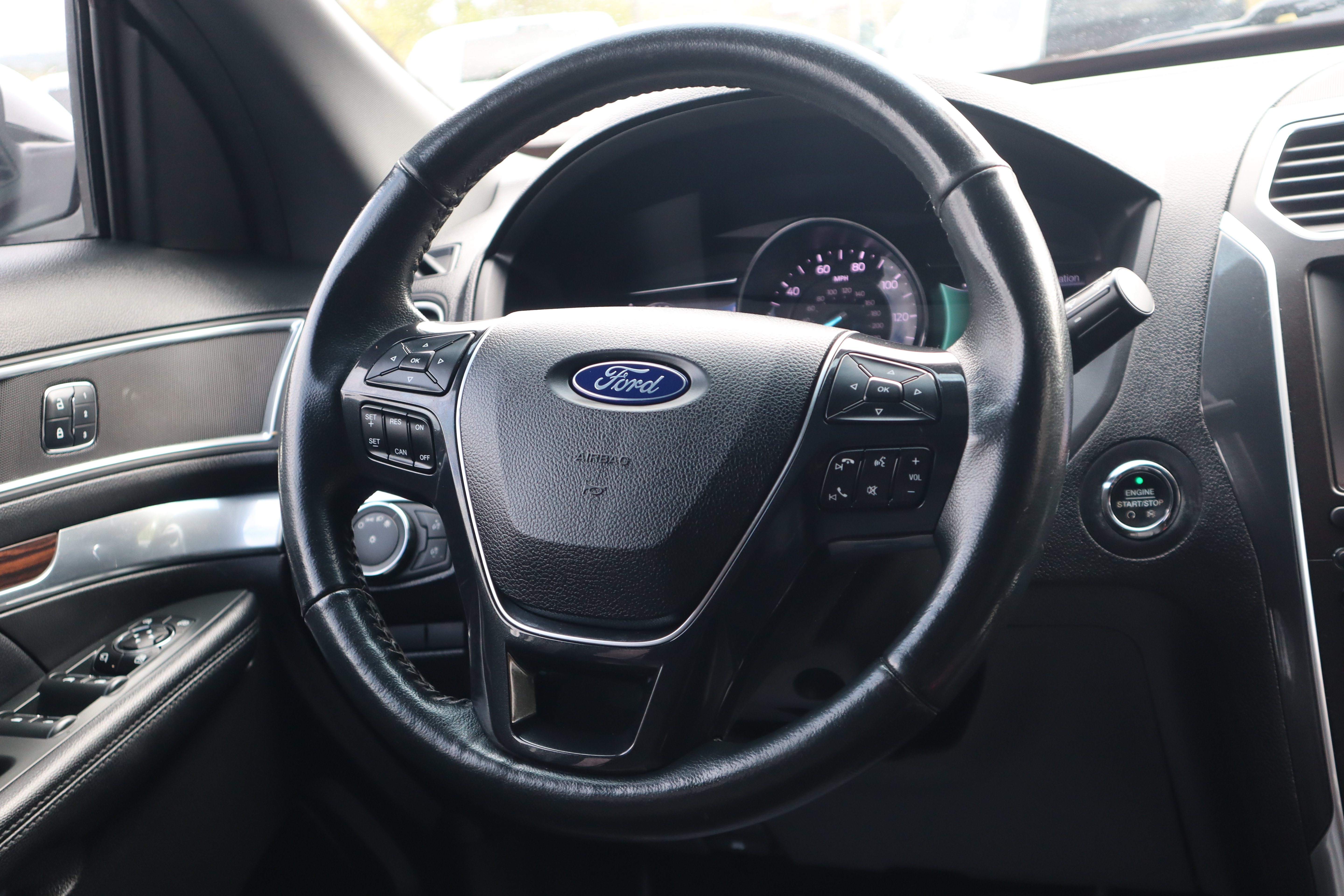 Used 2017 Ford Explorer Limited FWD image 14