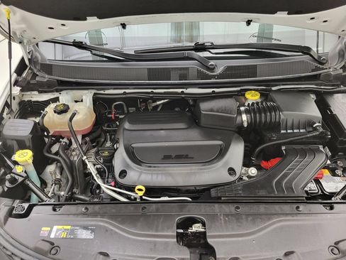 Used 2024 Chrysler Voyager LX FWD image 44