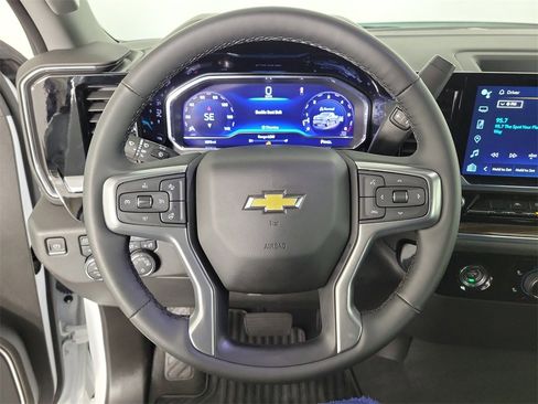 Used 2024 Chevrolet Silverado 1500 LT image 19
