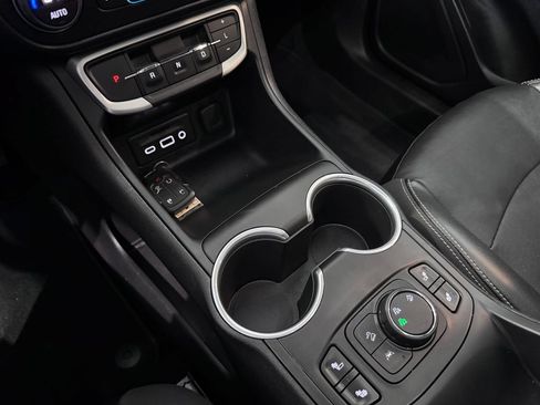 Certified 2022 GMC Terrain SLT AWD/4WD image 24