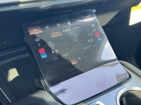 New 2026 Cadillac Vistiq Platinum AWD/4WD image 21