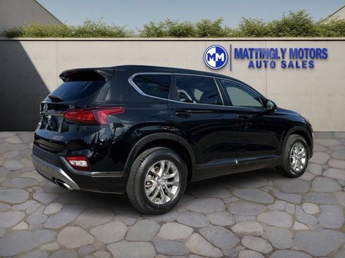 Used 2019 Hyundai Santa Fe SE image 3
