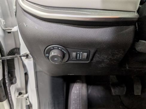 Used 2025 Jeep Compass Limited AWD/4WD image 18