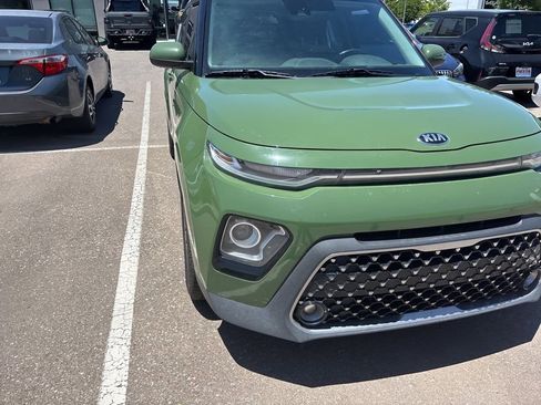 Used 2020 Kia Soul EX FWD image 1