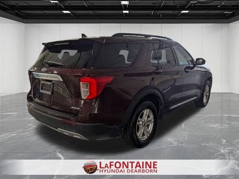 Used 2022 Ford Explorer XLT w/ Equipment Group 202A AWD/4WD image 5