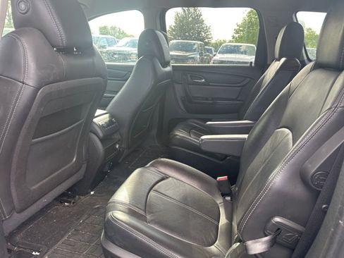 Used 2017 Chevrolet Traverse LT FWD image 7