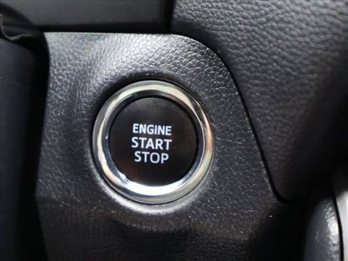 Used 2019 Toyota RAV4 XLE AWD/4WD image 14