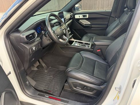 Used 2021 Ford Explorer ST w/ Equipment Group 401A AWD/4WD image 18