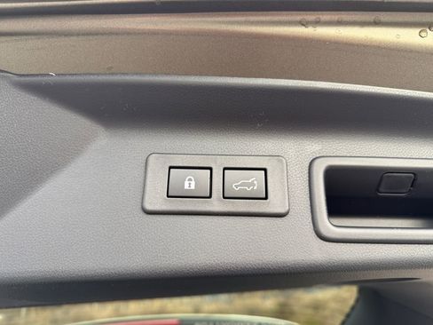 Used 2026 Subaru Forester Premium AWD/4WD image 25