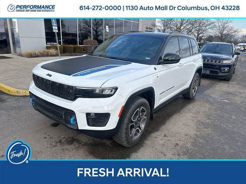 Used 2024 Jeep Grand Cherokee Trailhawk w/ Advanced Protech Group II image 8