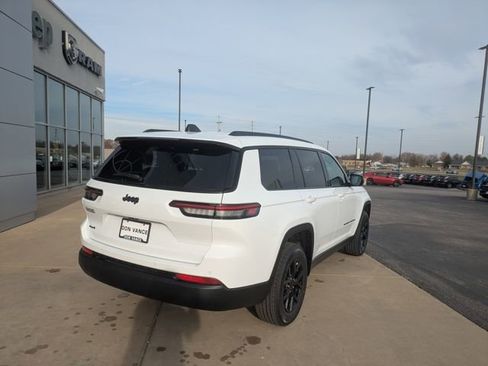 New 2025 Jeep Grand Cherokee L Altitude image 6