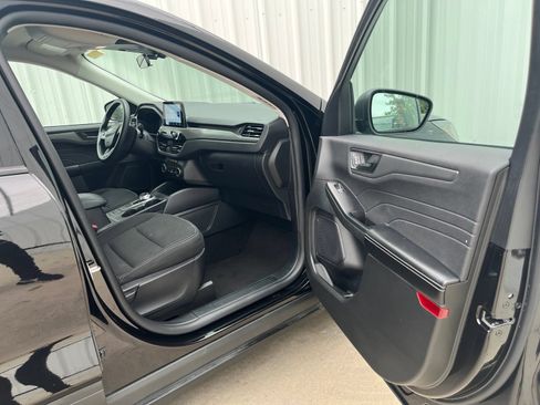 Used 2025 Ford Escape Active FWD image 16