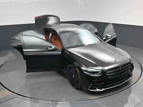Used 2023 Mercedes-Benz S 580 4MATIC Sedan w/ AMG Line image 59