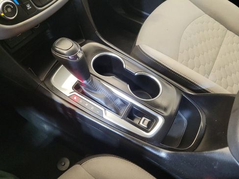 Used 2020 Chevrolet Equinox LS w/ LS Convenience Package image 26