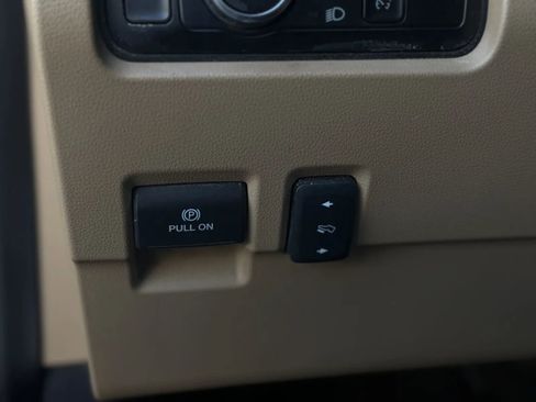 Used 2024 Ford F350 Lariat image 27