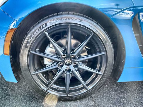 Used 2023 Toyota GR86 Premium RWD image 18