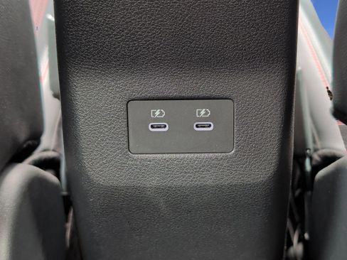 Used 2025 Nissan Kicks SR FWD image 25