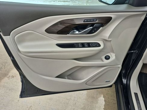 Used 2020 GMC Terrain Denali w/ Denali Premium Package image 10