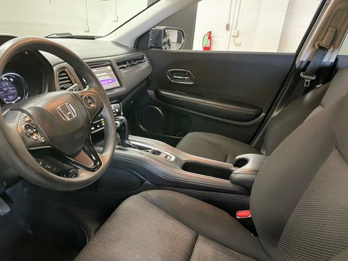 Used 2016 Honda HR-V EX image 14
