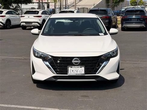 Used 2025 Nissan Sentra S FWD image 2