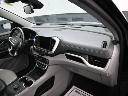 Used 2022 GMC Terrain SLT w/ Infotainment Package II image 10