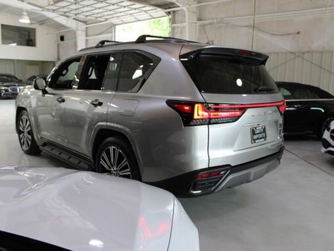 Used 2024 Lexus LX 600 4WD w/ Appearance Package image 51